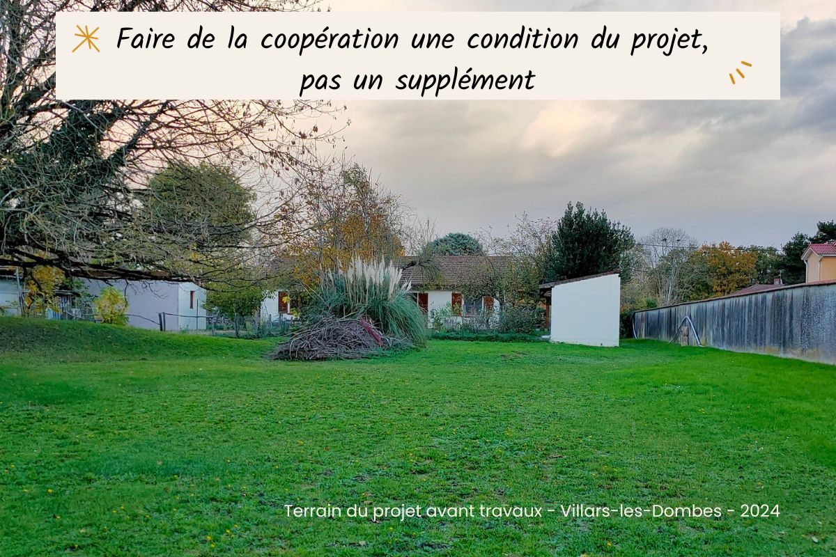Photo du terrain du collectif ChêNous pour le projet d'habitat inclusif et participatif de Villars-les-Dombes - Marie Gouttenoire — Ingénierie de l'habitat inclusif et participatif — Conseil et AMO — Auvergne-Rhône-Alpes et national.